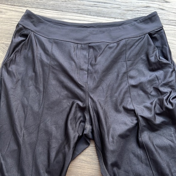 𝅺🍋Lululemon🍋 | Deep coal shine trouser - Picture 5 of 14